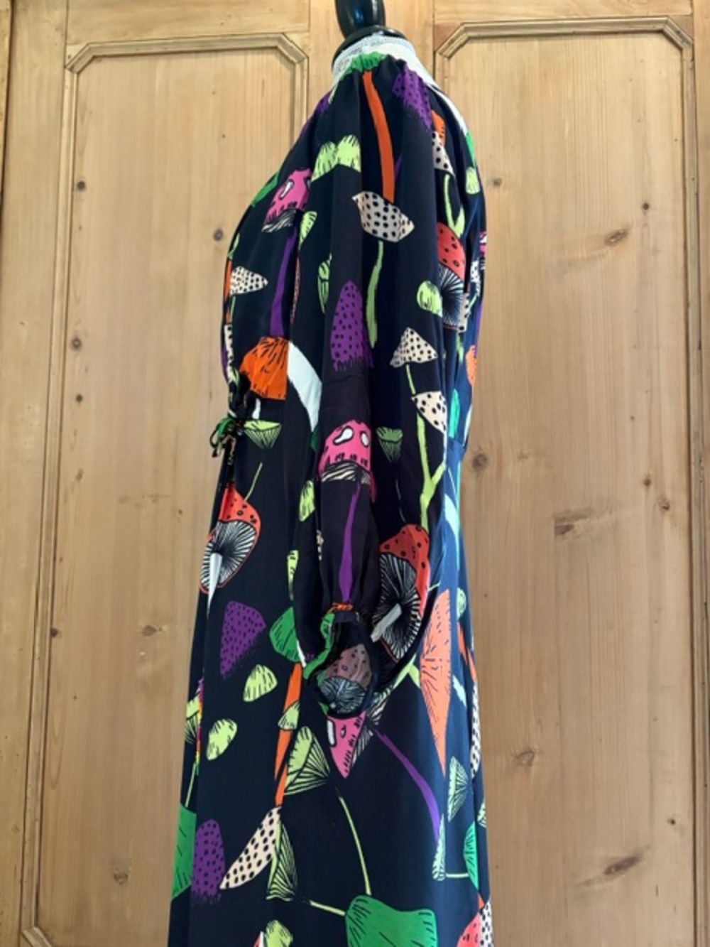 Farm Rio Psychedelic Mushroom-Print Midi Dress - Picture 5 of 8